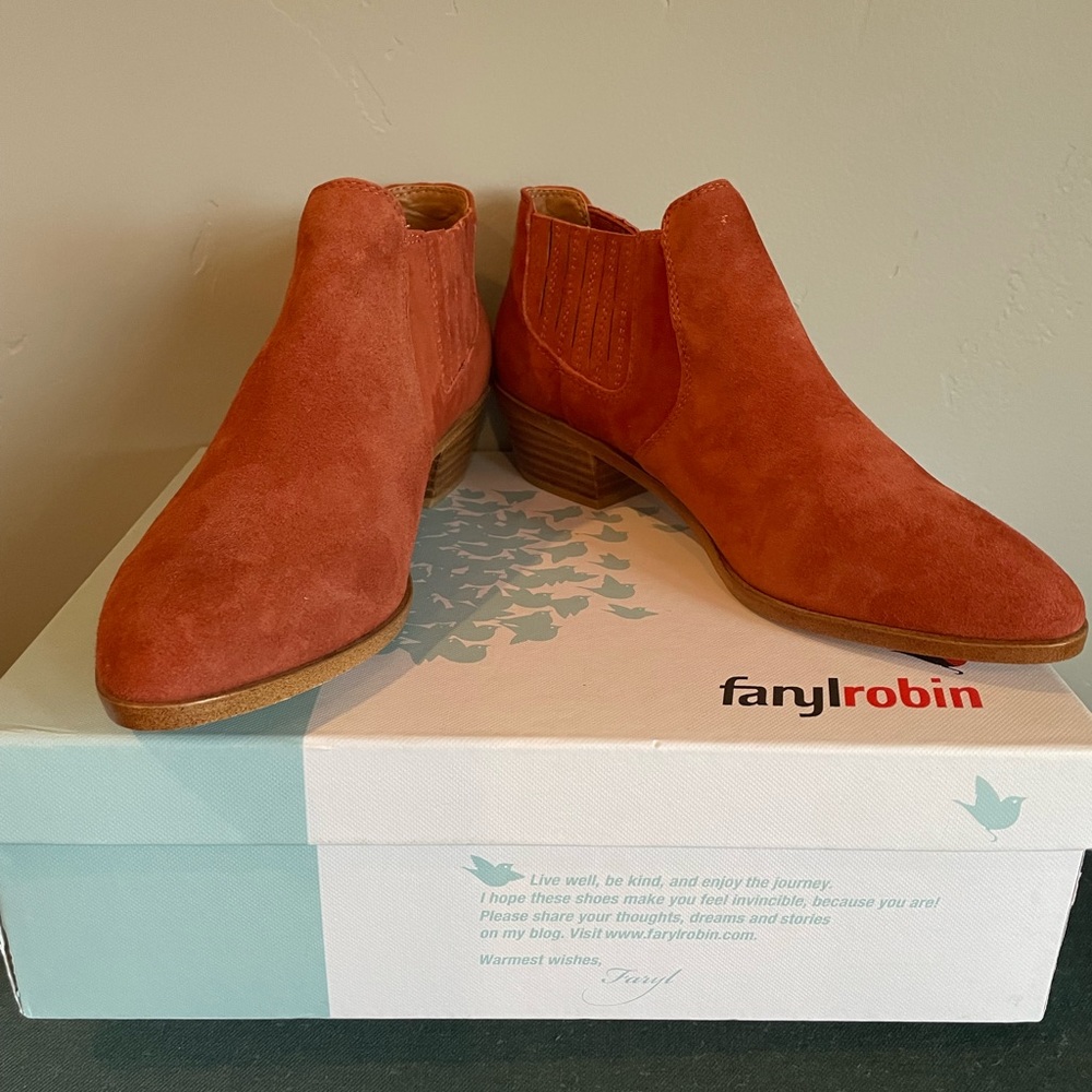 Anthro Farylrobin rust colored booties, size 7 like new.